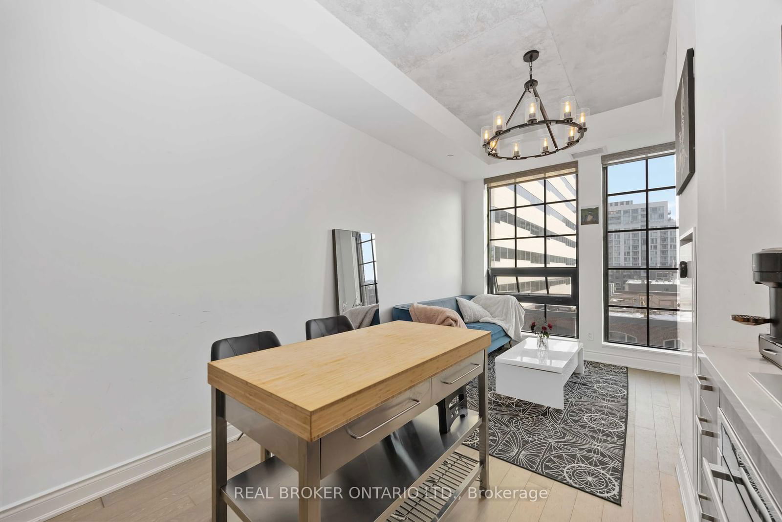 608 Richmond St W, unit 608 for rent