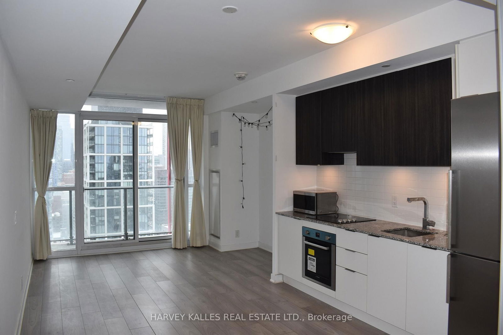 120 Parliament St, unit 2013 for rent