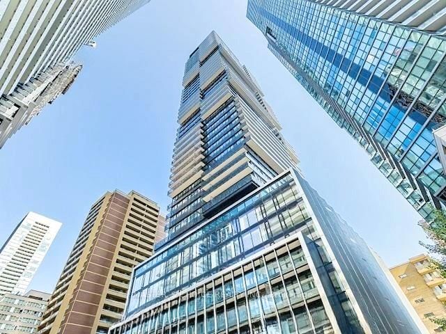 55 Charles St E, unit 3110 for rent