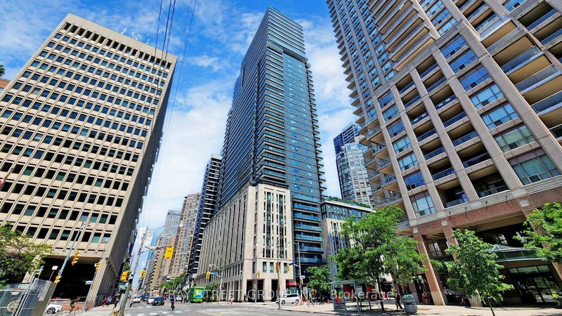 955 Bay St, unit 2507 for rent