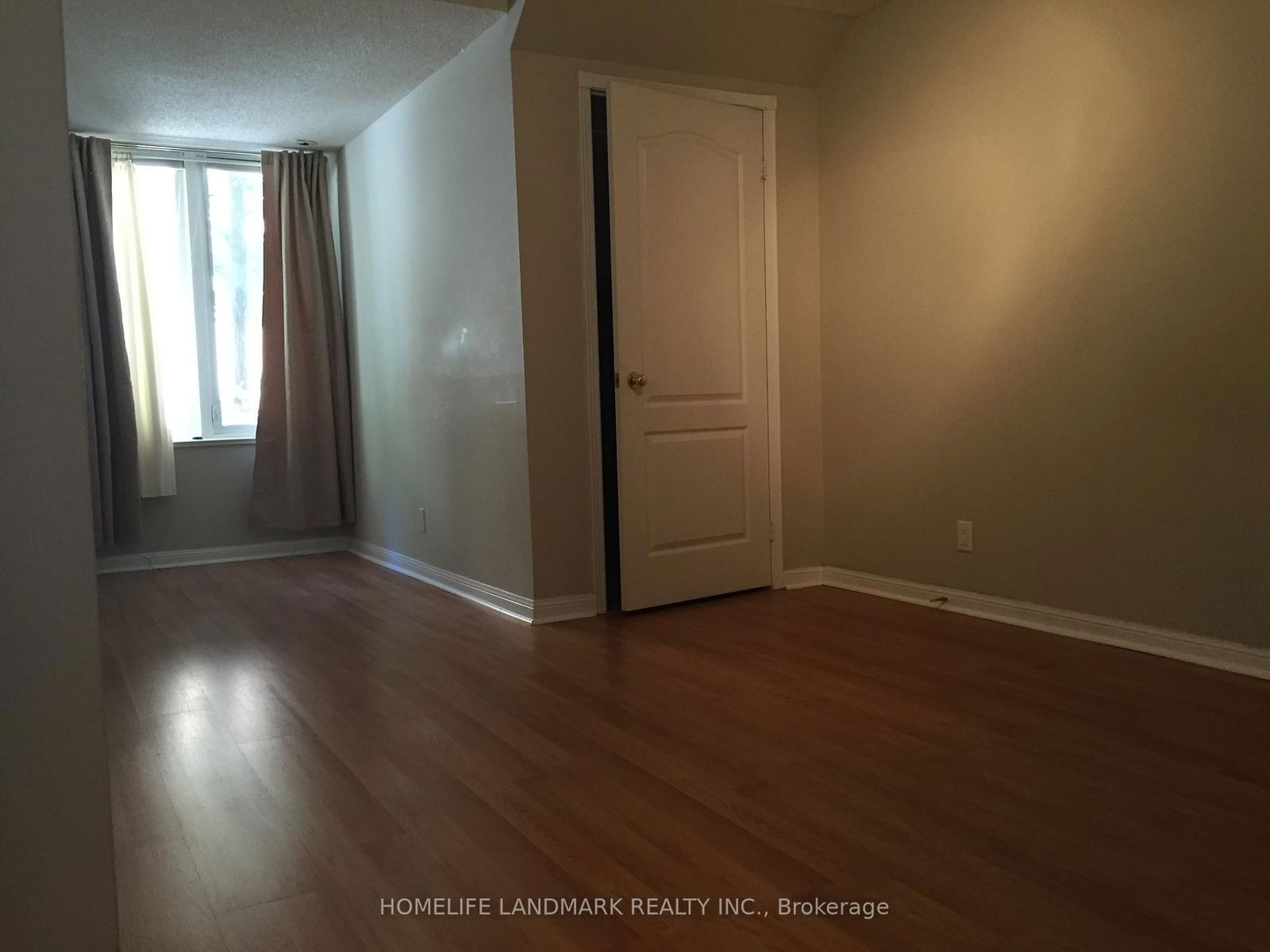 28 Sommerset Way, unit 1205 for rent