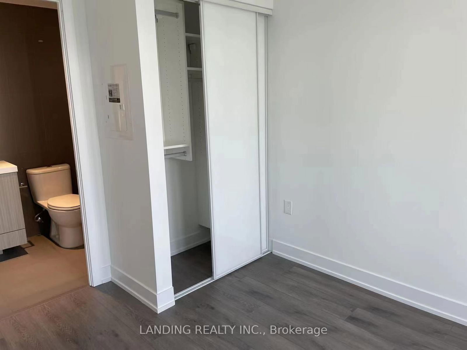 575 Bloor St E, unit 2309 for rent