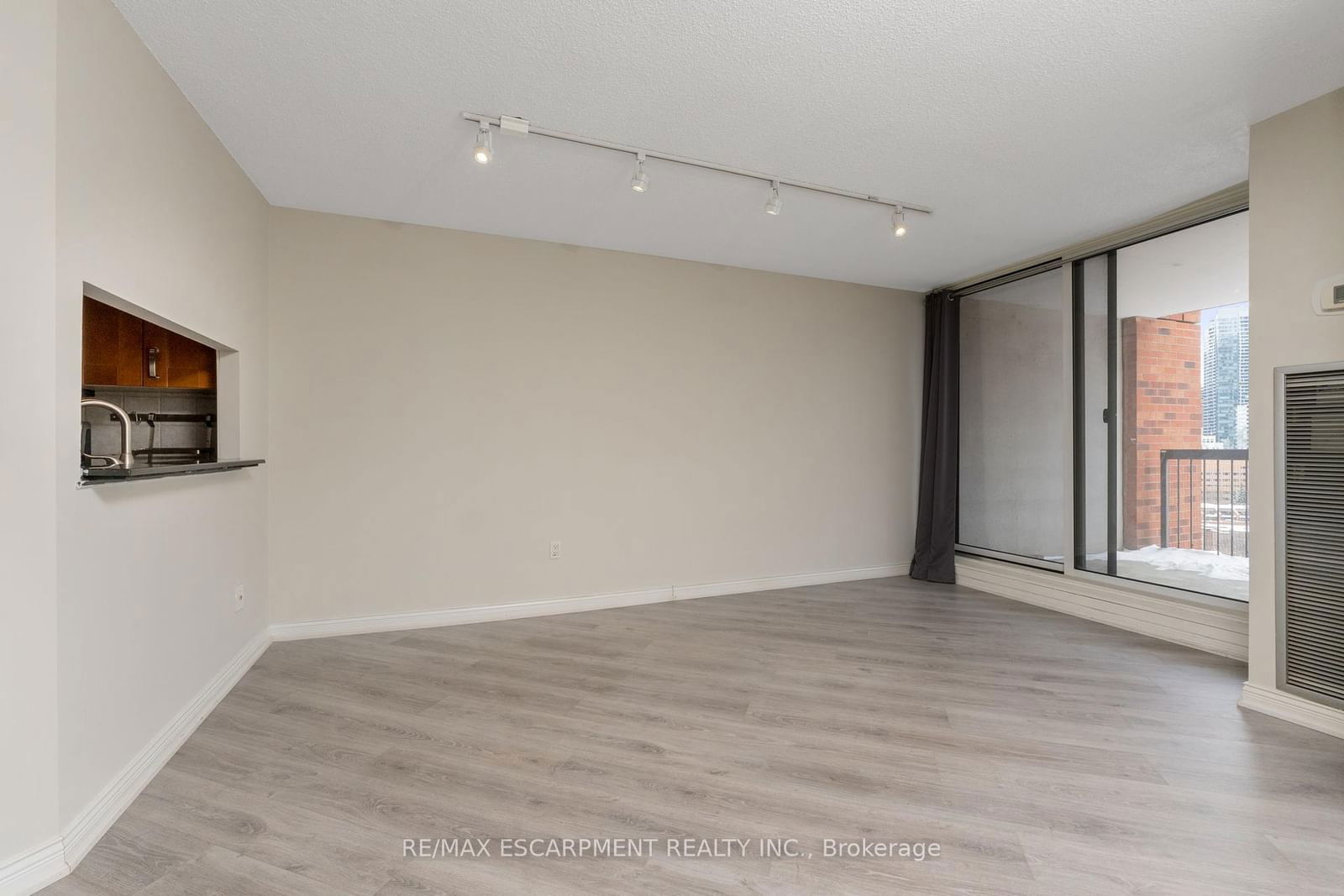 77 Maitland Pl, unit 1709 for rent