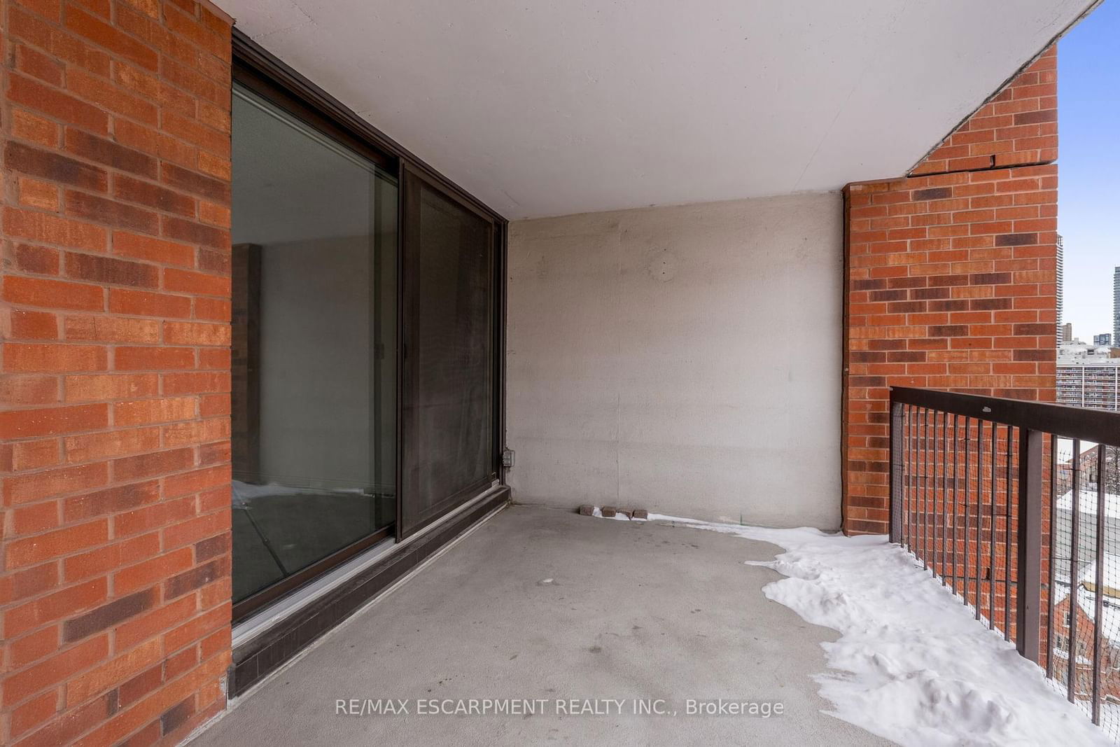 77 Maitland Pl, unit 1709 for rent