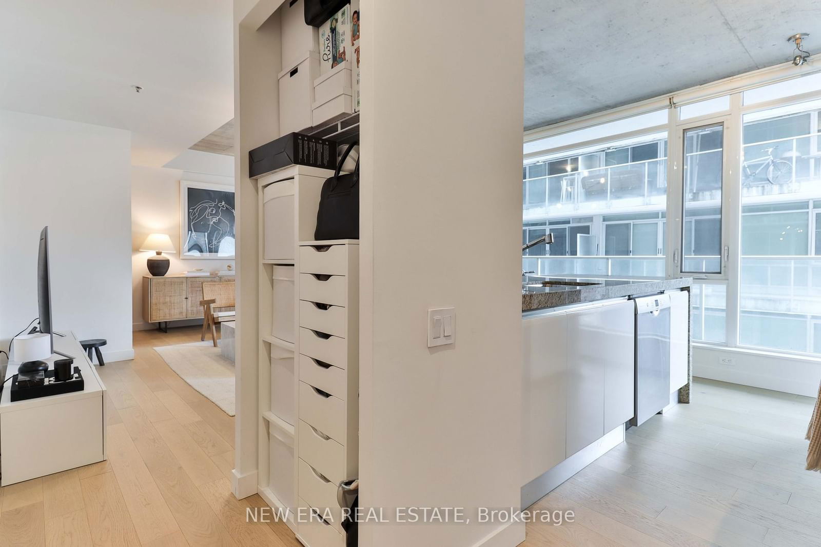 75 Portland St, unit 423 for sale