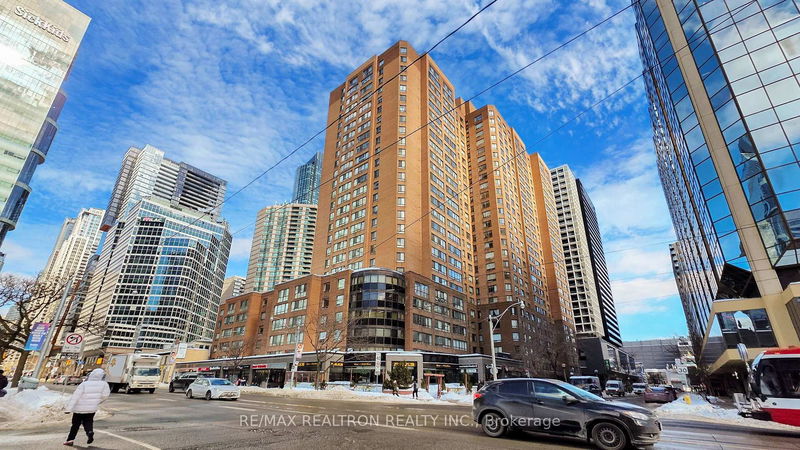 633 Bay St, unit 1008 for sale