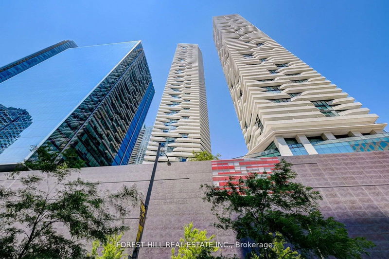 100 Harbour St, unit 5504 for rent