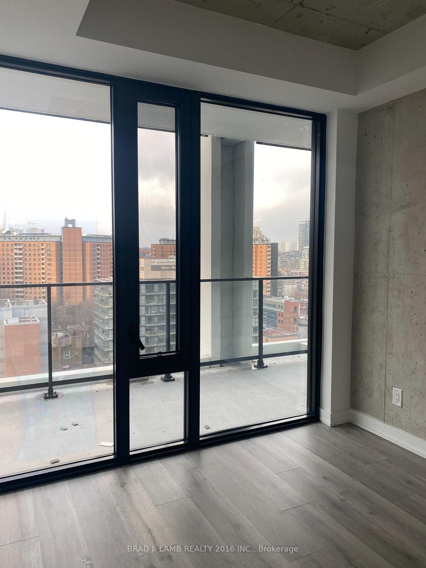 55 Ontario St, unit 1410 for rent