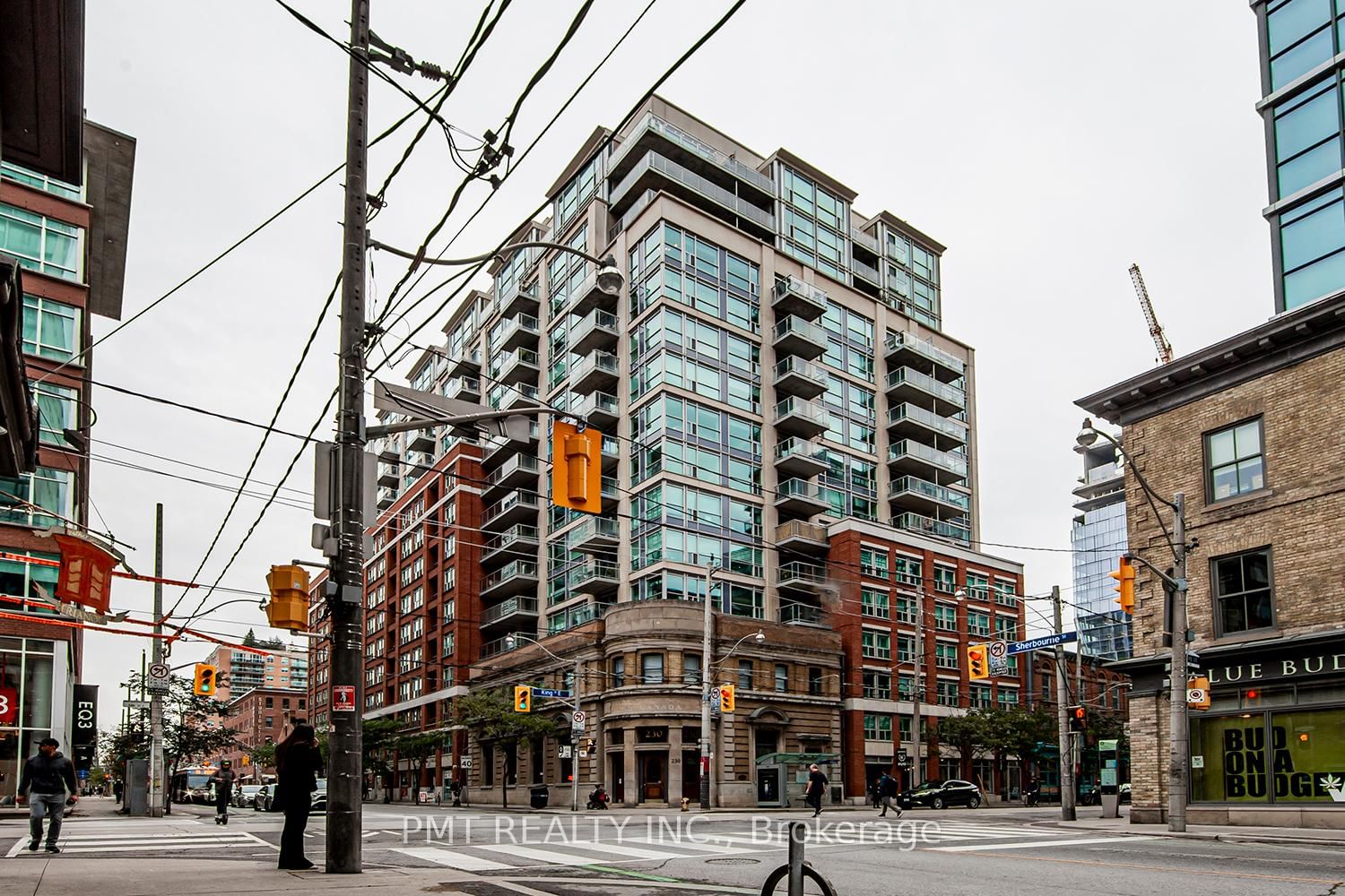 230 King St, unit 1403 for rent