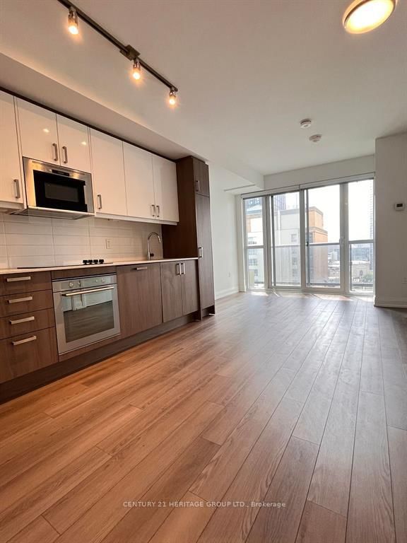 77 Mutual St, unit 1507 for rent