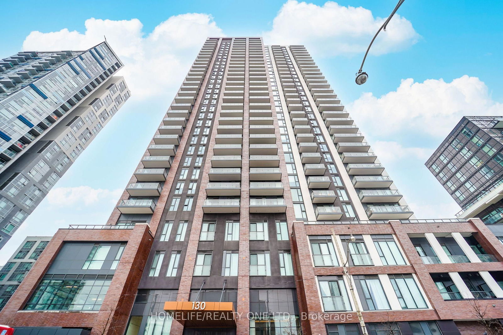 130 River St, unit 2002 for sale