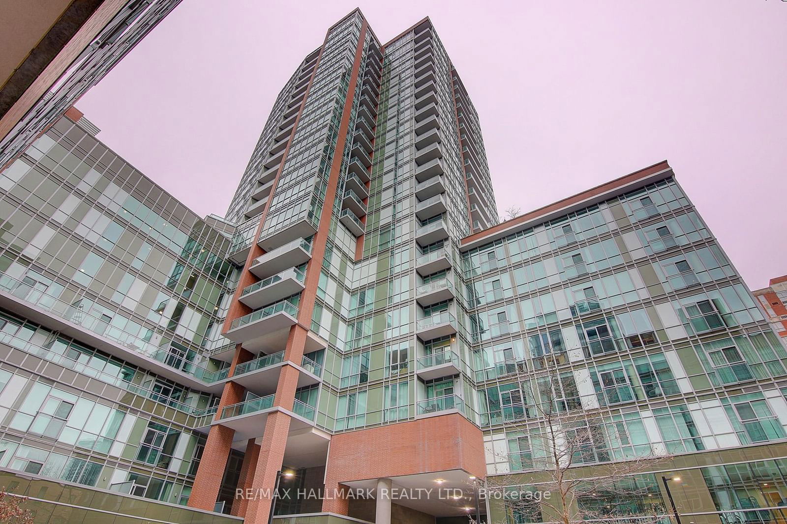 112 George St, unit 727 for rent