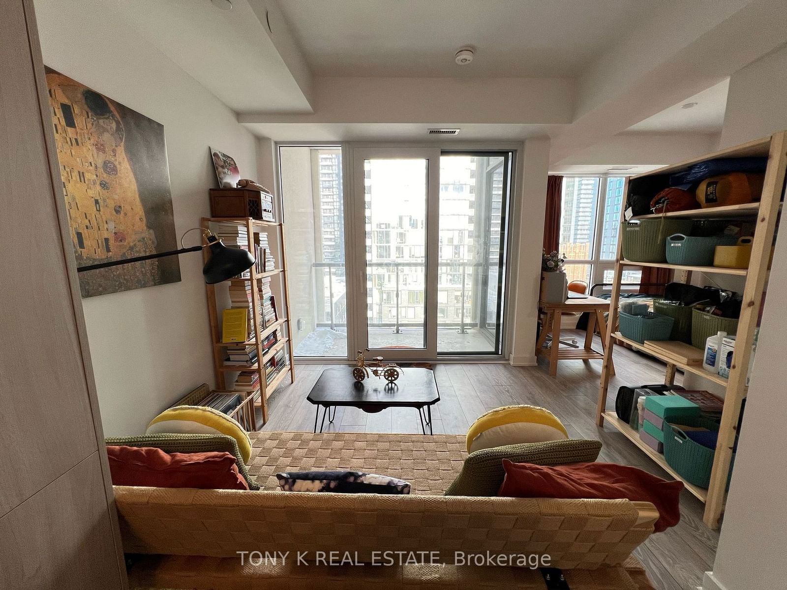 108 Peter St, unit 1713 for rent