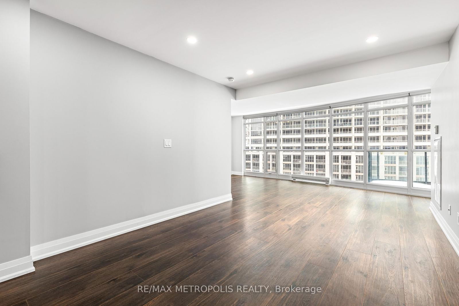 209 Fort York Blvd, unit 678 for sale