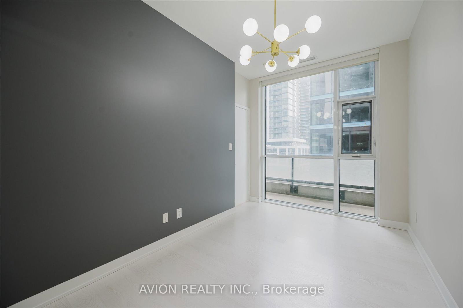 50 Ordnance St, unit 402 for sale