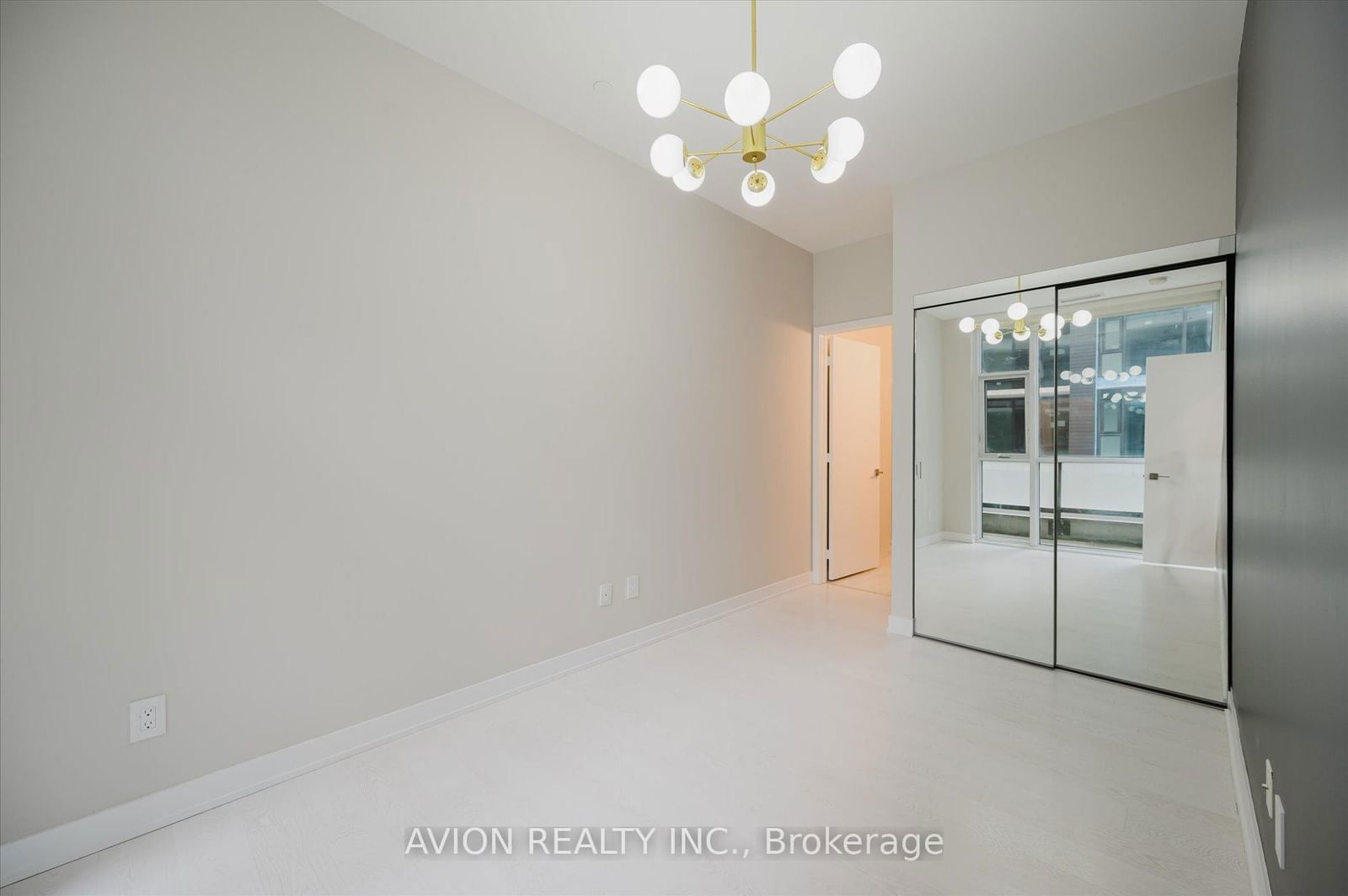 50 Ordnance St, unit 402 for sale