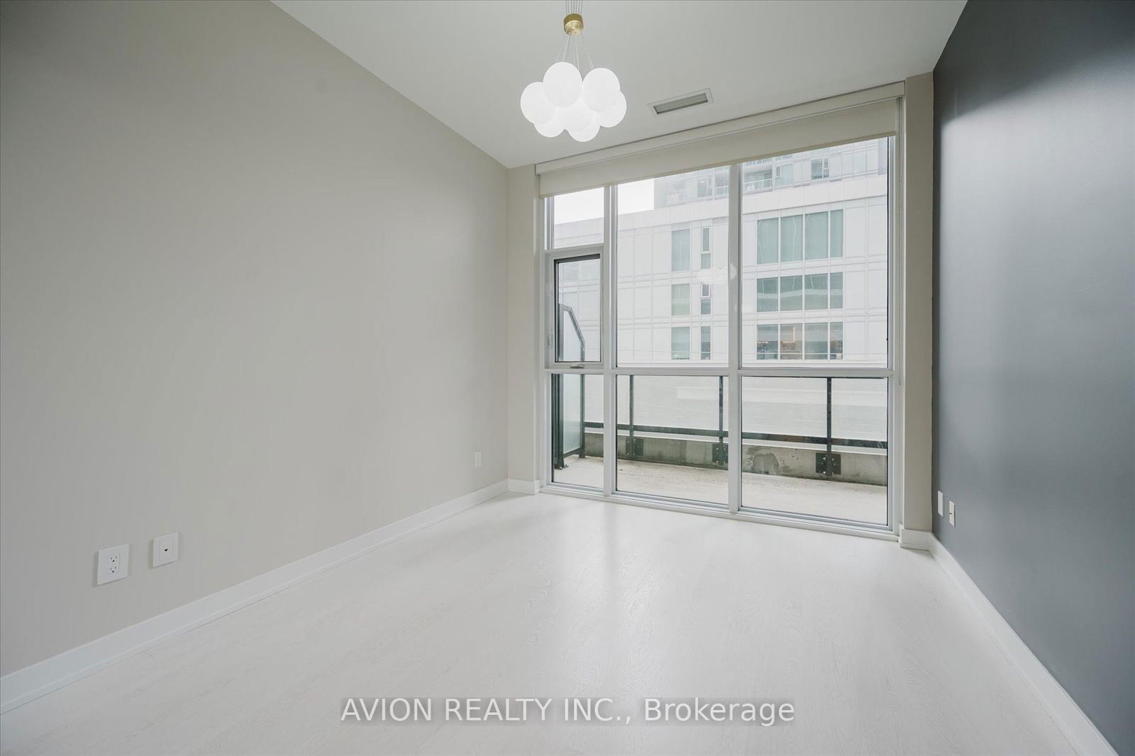 50 Ordnance St, unit 402 for sale