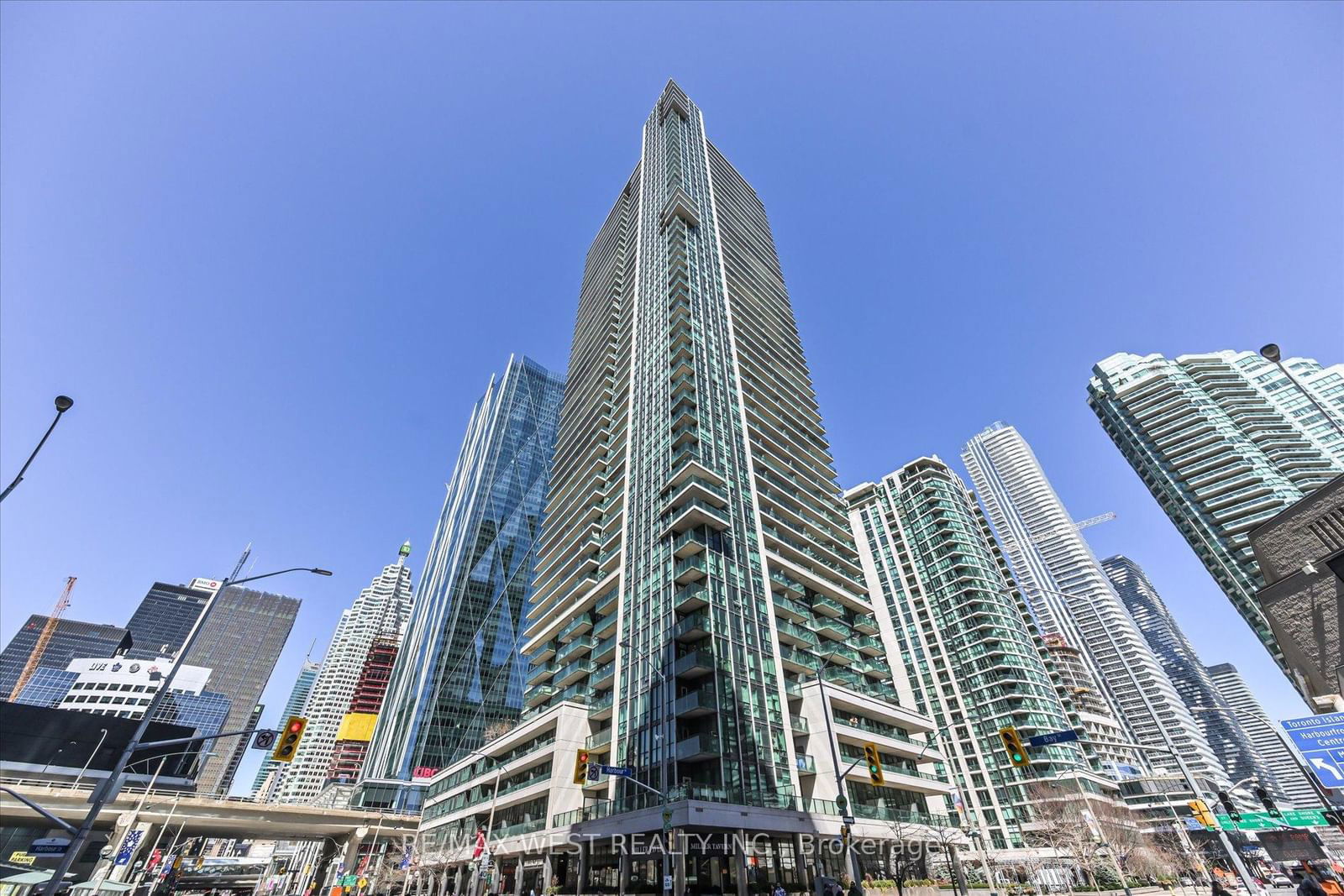 33 Bay St, unit 1504 for sale