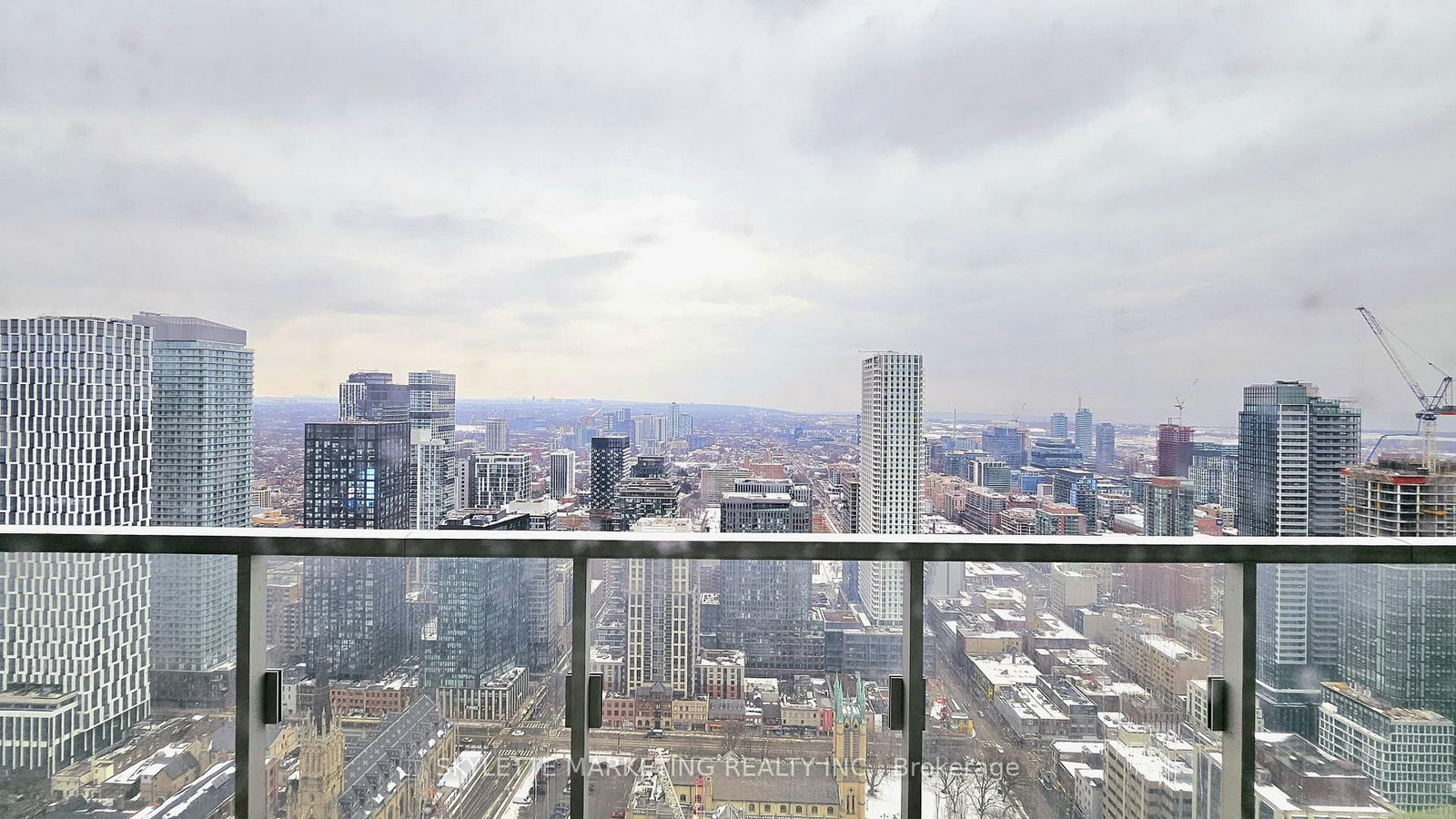 197 Yonge St, unit 4204 for rent