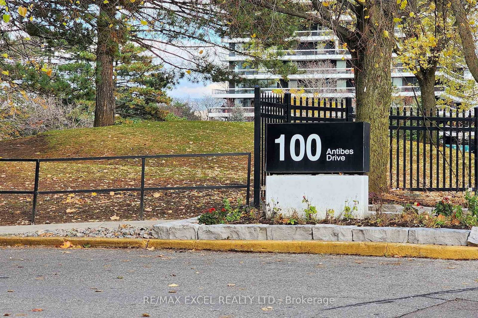 Antibes Court Condos, North York, Toronto