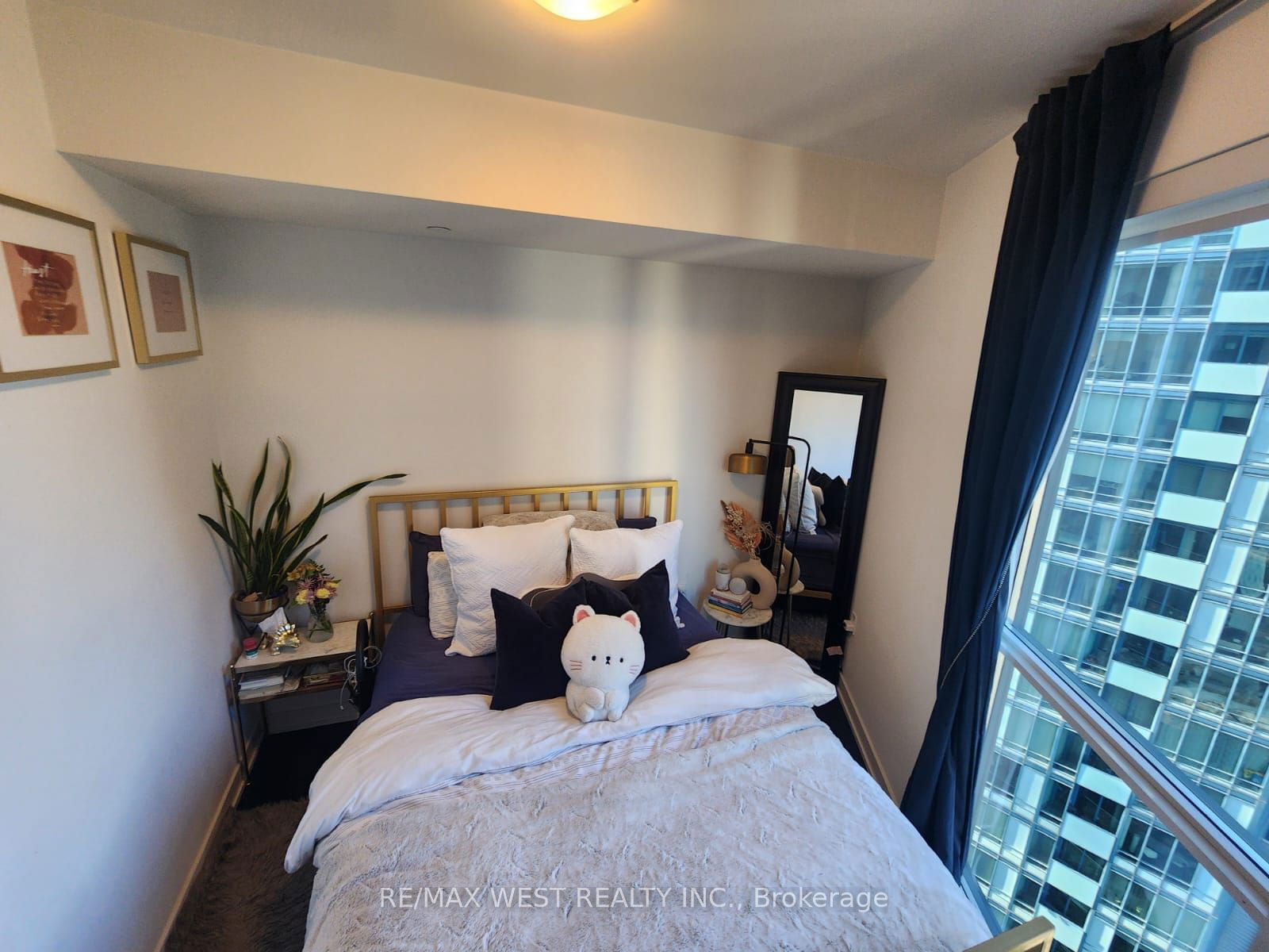 1 The Esplanade Ave, unit 1906 for sale