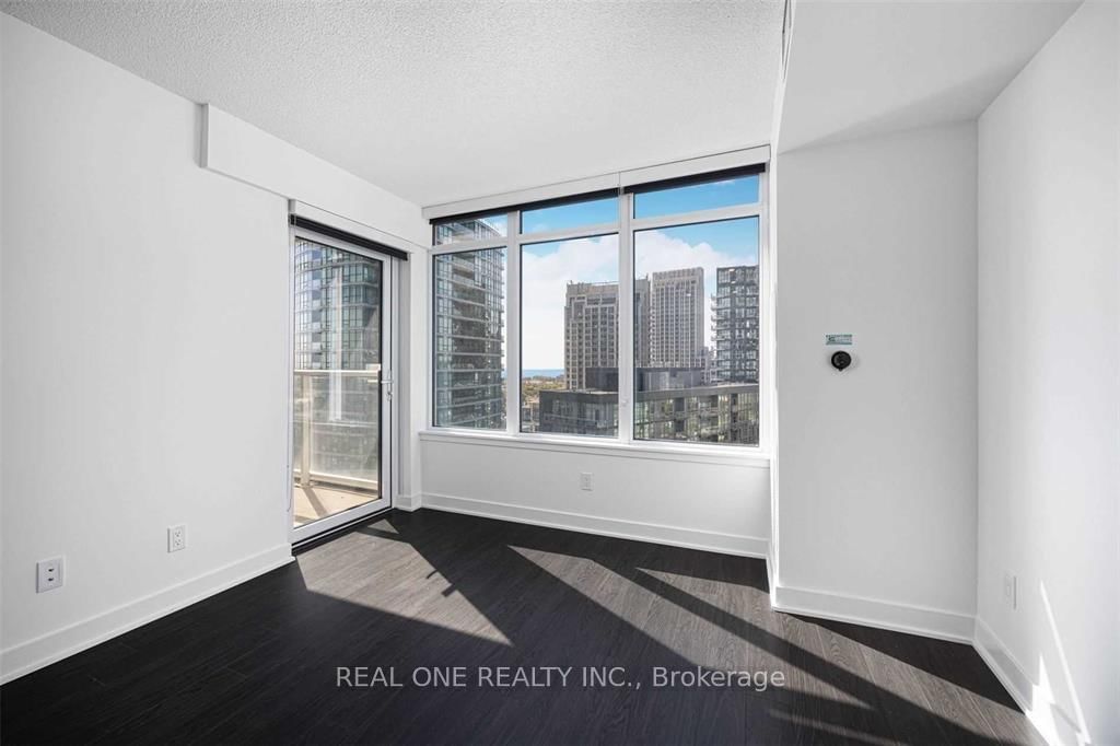 19 Bathurst St, unit 615 for rent