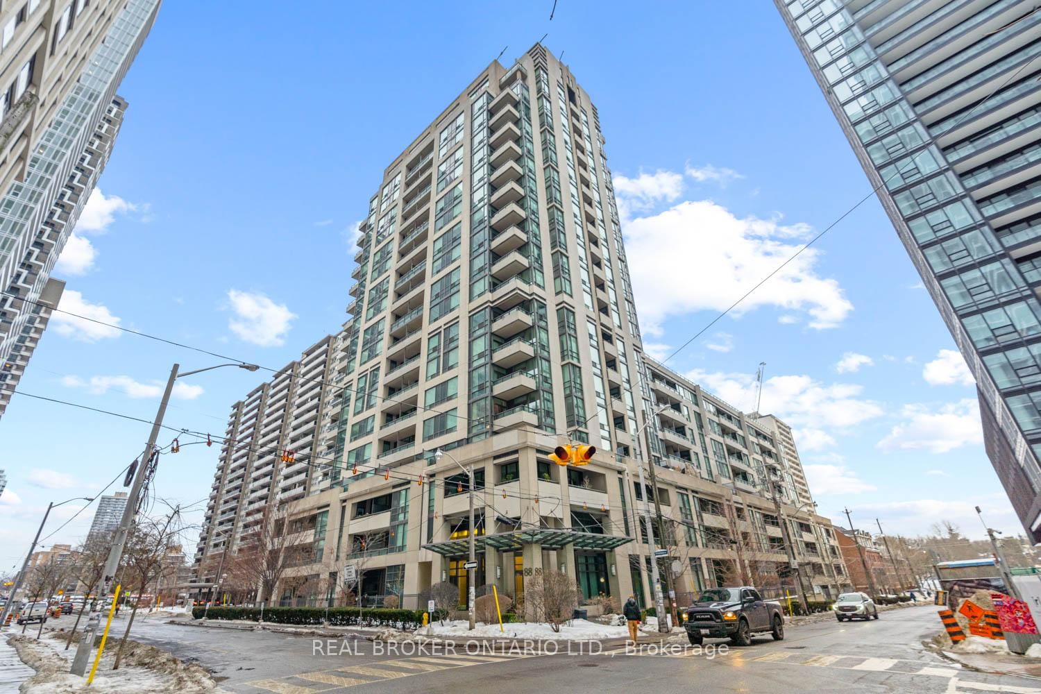 88 Broadway Ave, unit 1206 for sale