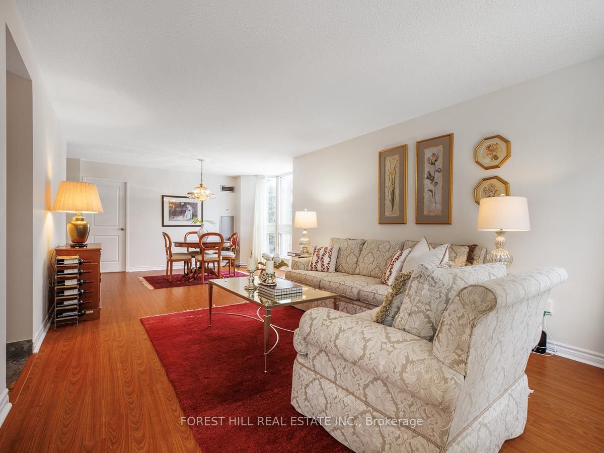 10 Kenneth Ave, unit 210 for sale