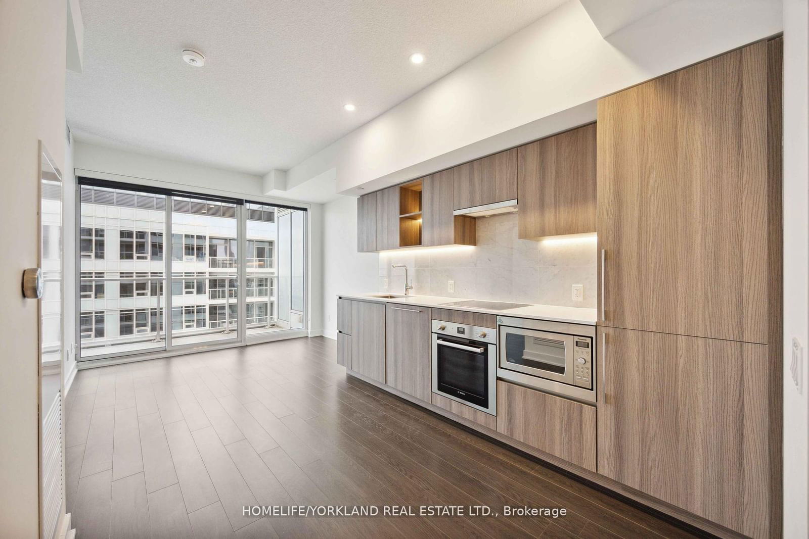 17 Bathurst St, unit 4205 for sale