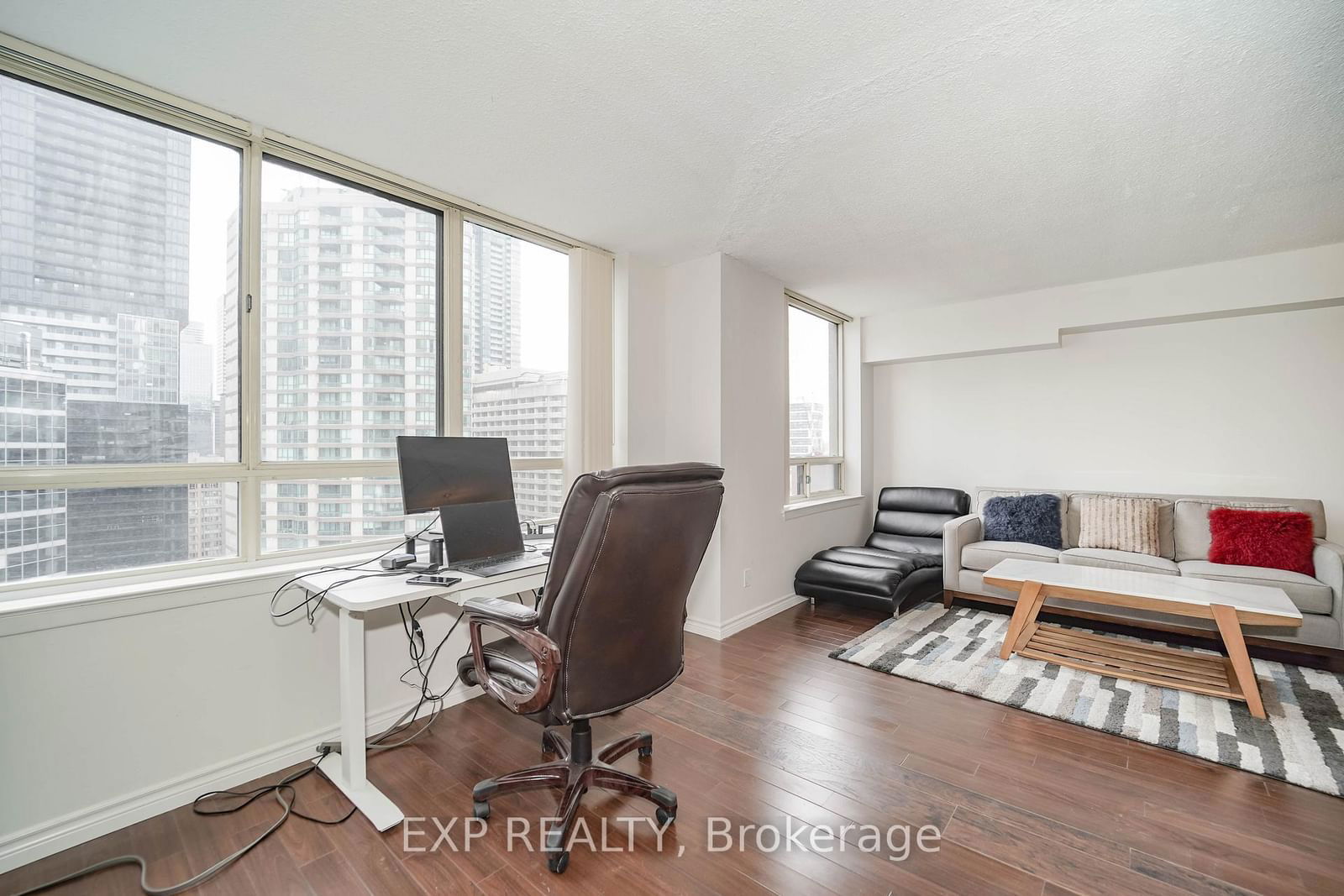 633 Bay St, unit 2322 for sale