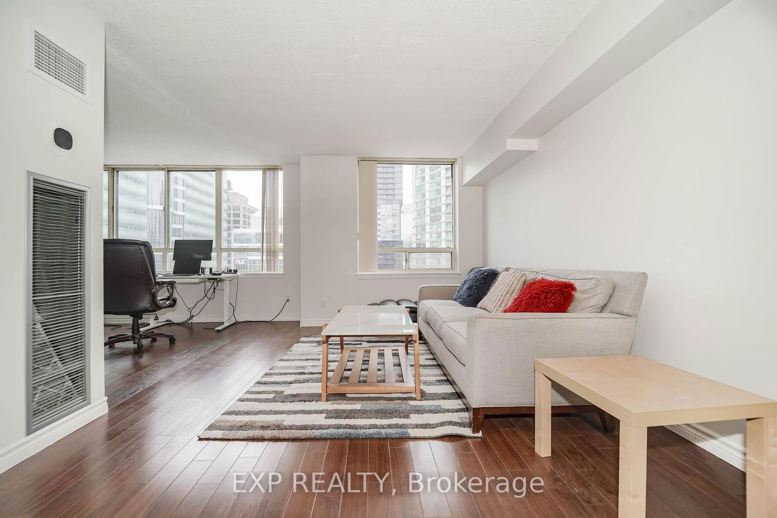 633 Bay St, unit 2322 for sale