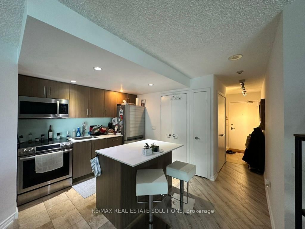 8 York St, unit 709 for rent