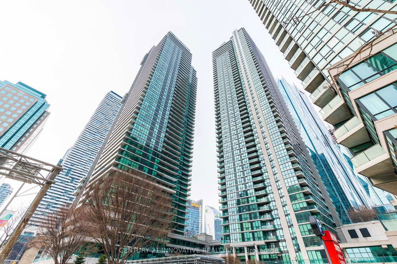 16 Harbour St, unit 4206 for rent