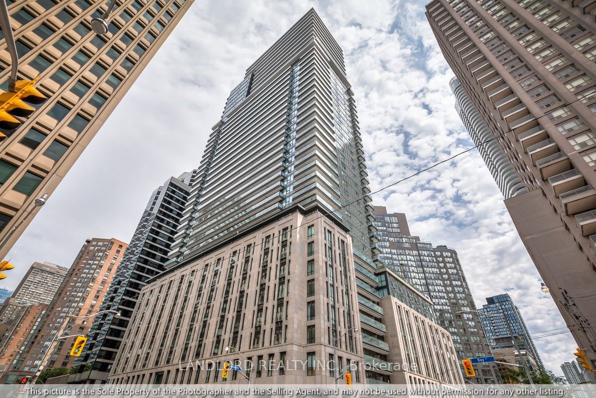 955 Bay St, unit 1814 for rent