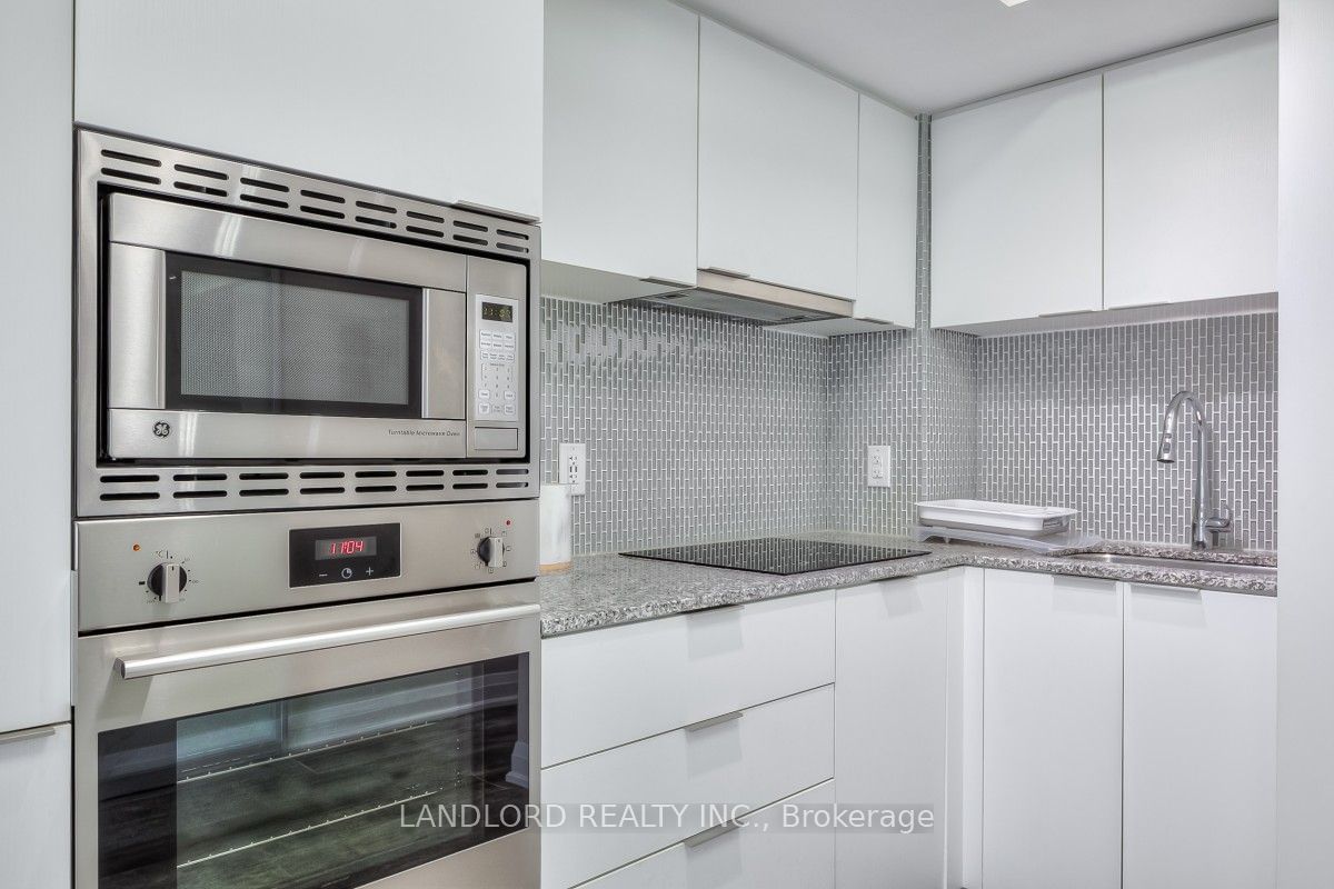 955 Bay St, unit 1814 for rent