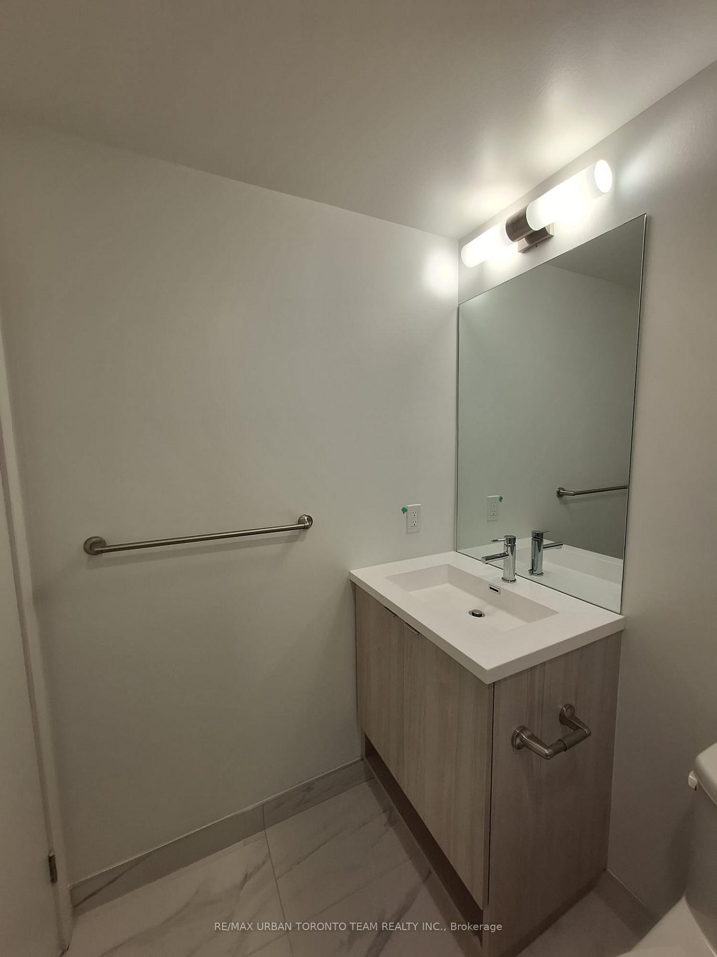 138 Downes St, unit 3611 for rent