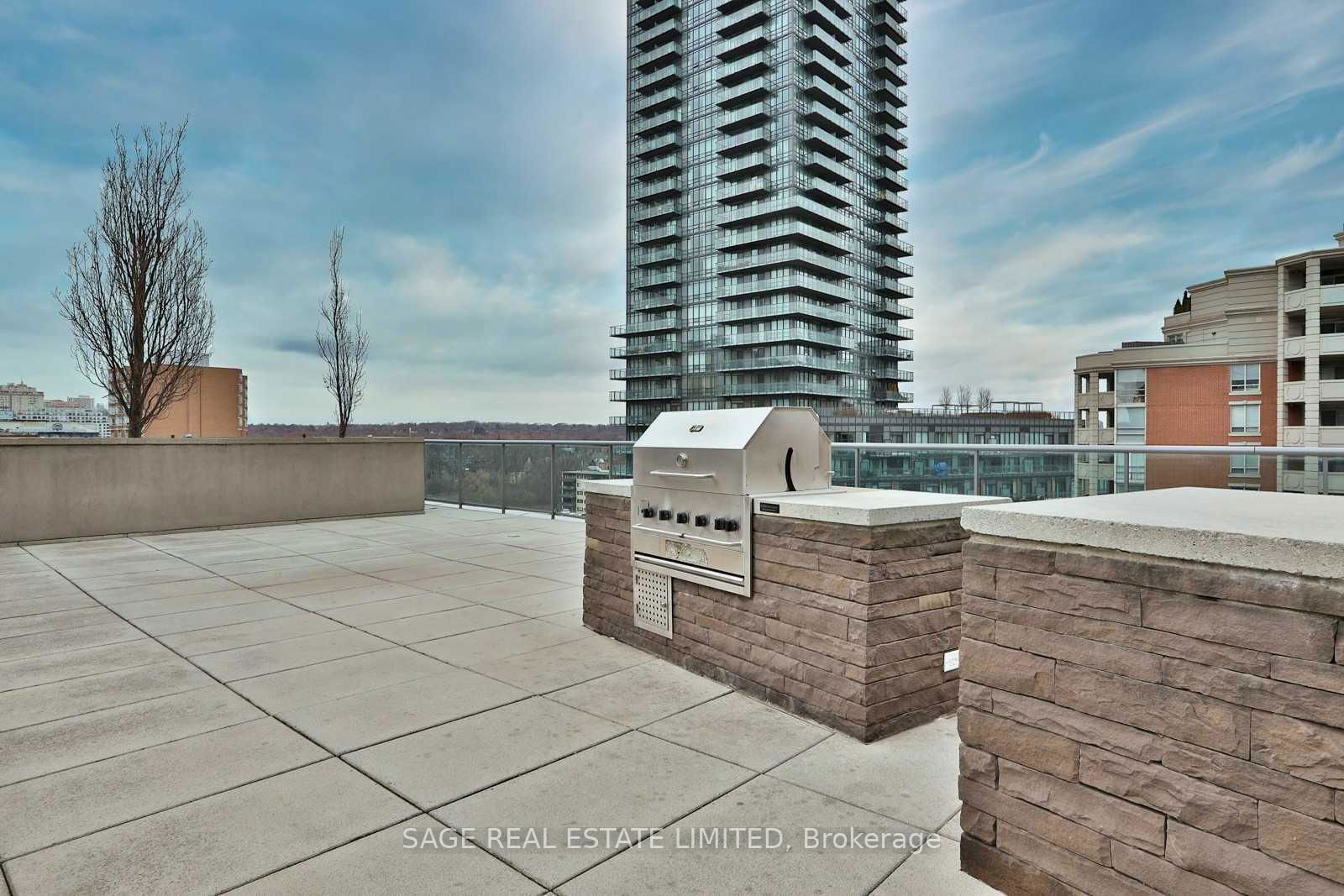 18 Yorkville Ave, unit 1204 for rent