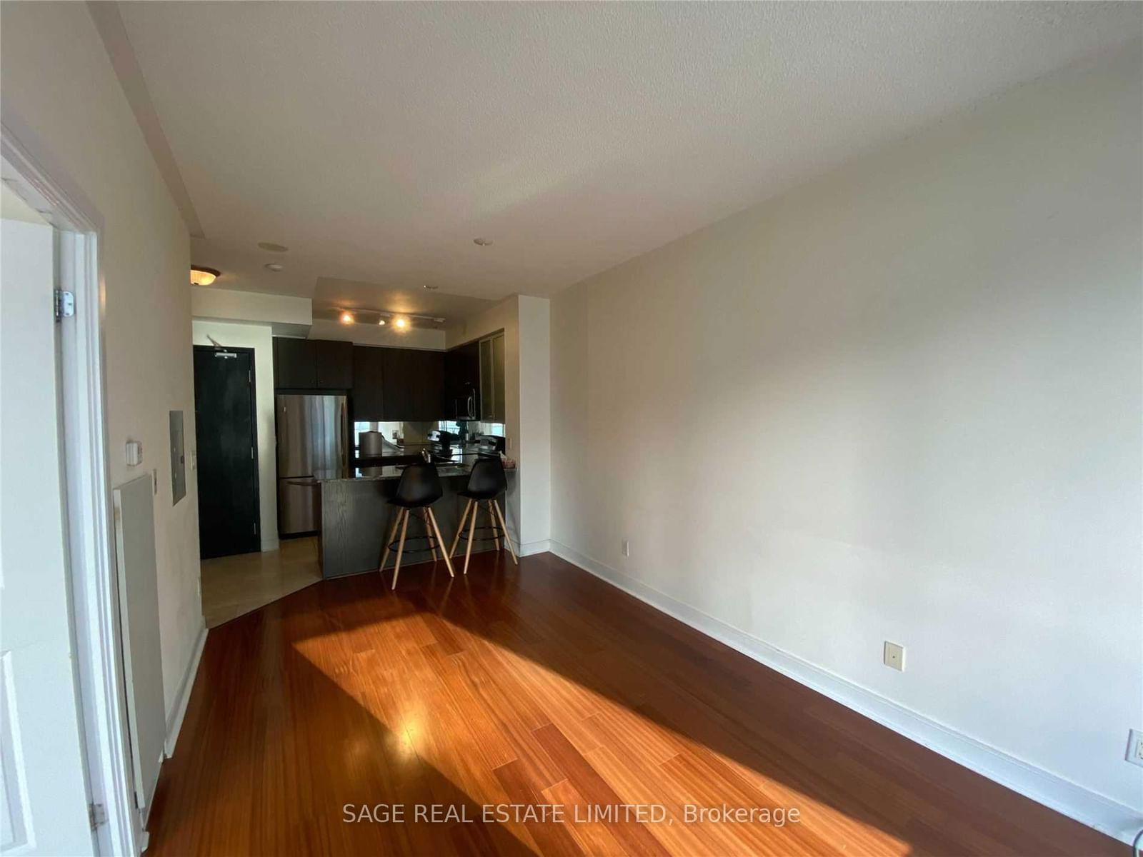 18 Yorkville Ave, unit 1204 for rent