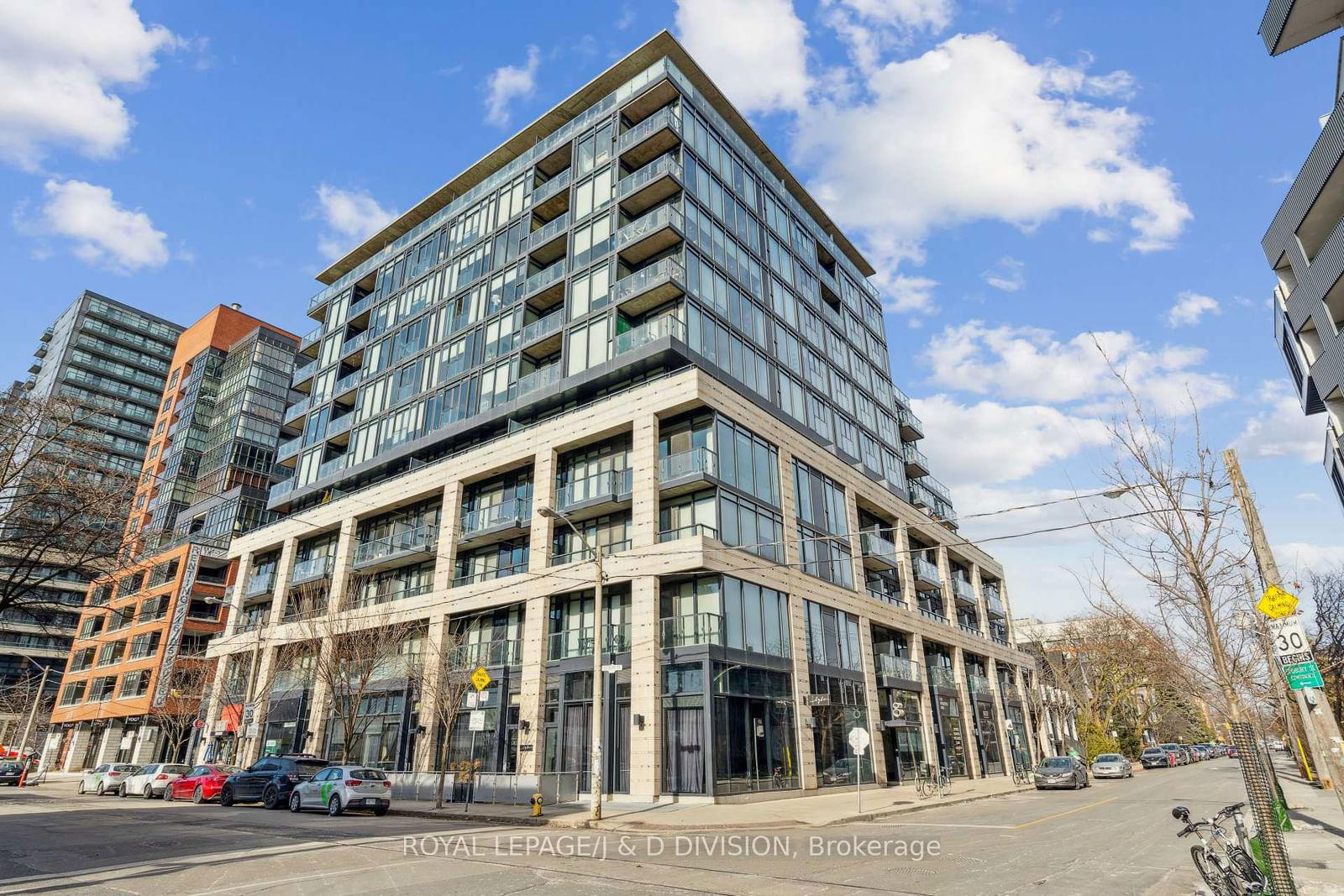 8 Dovercourt Rd, unit 207 for rent