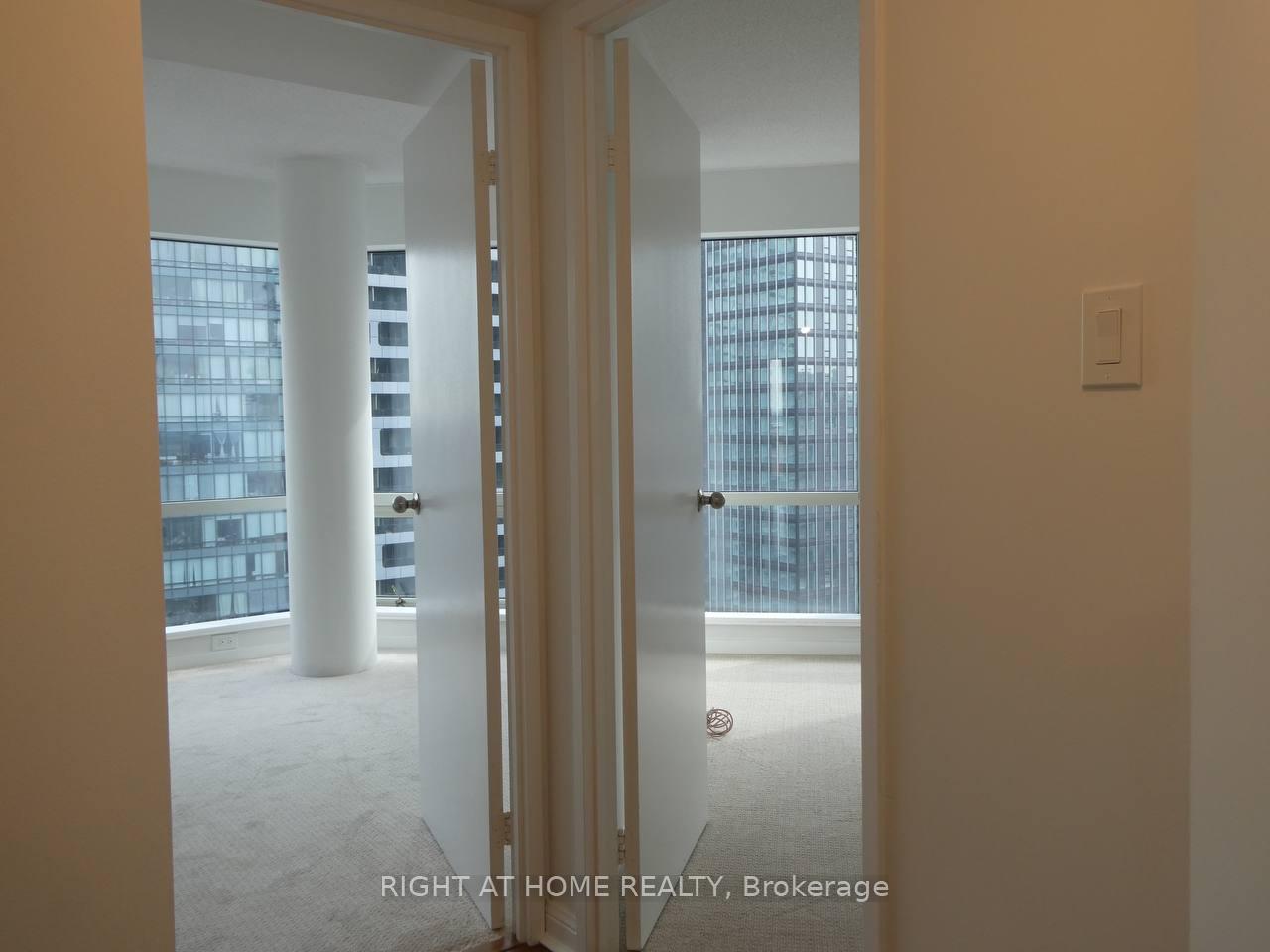 1001 Bay St, unit 3104 for sale