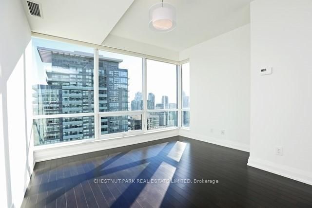 80 John St, unit 2812 for sale