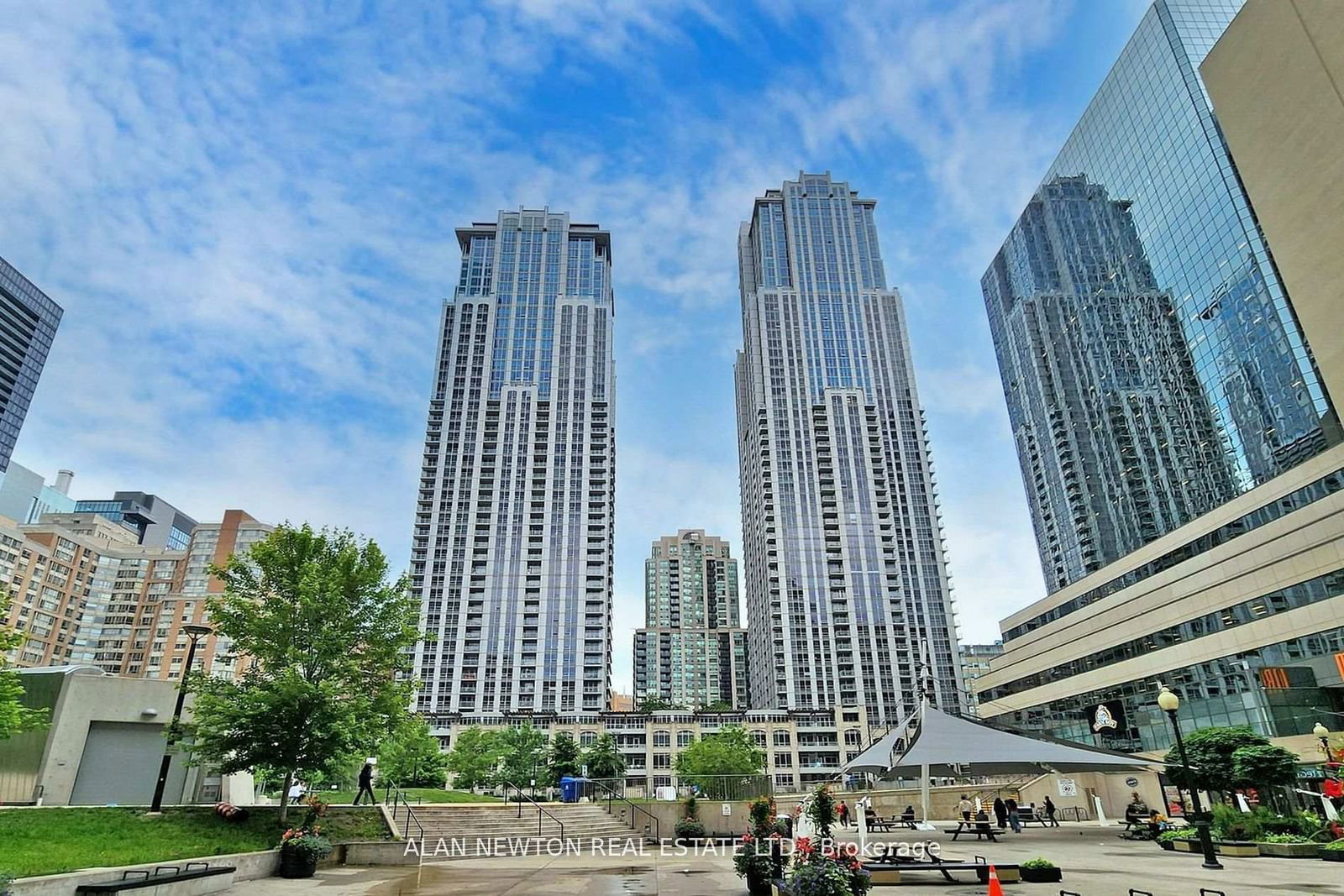 College Park North Tower, Downtown, Toronto