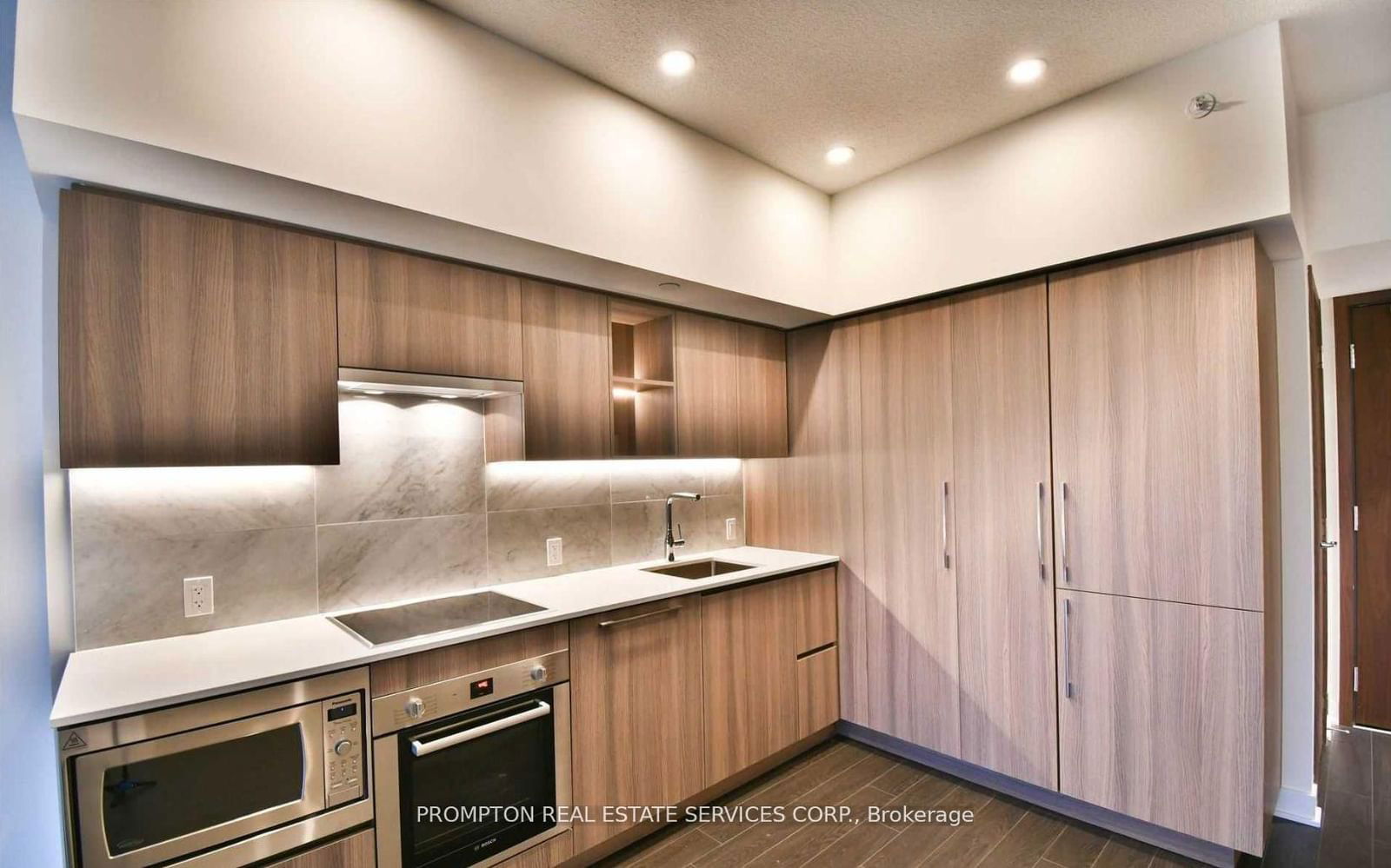 19 Bathurst St, unit 3807 for rent