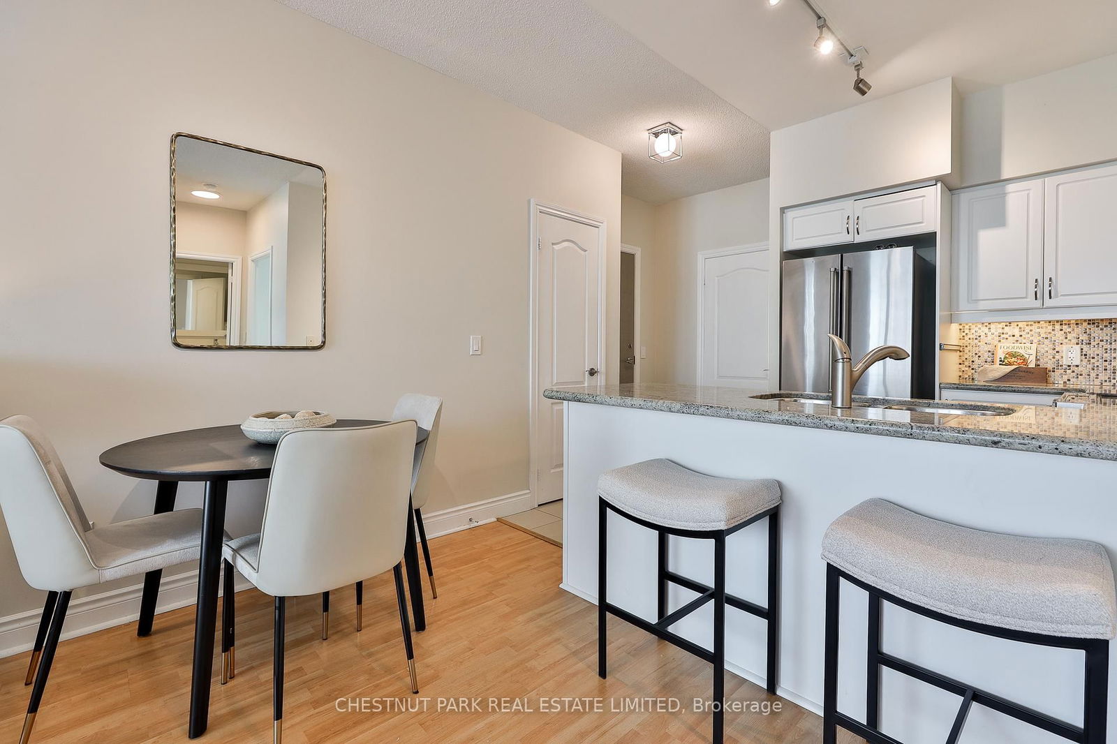 319 Merton St, unit 1013 for sale