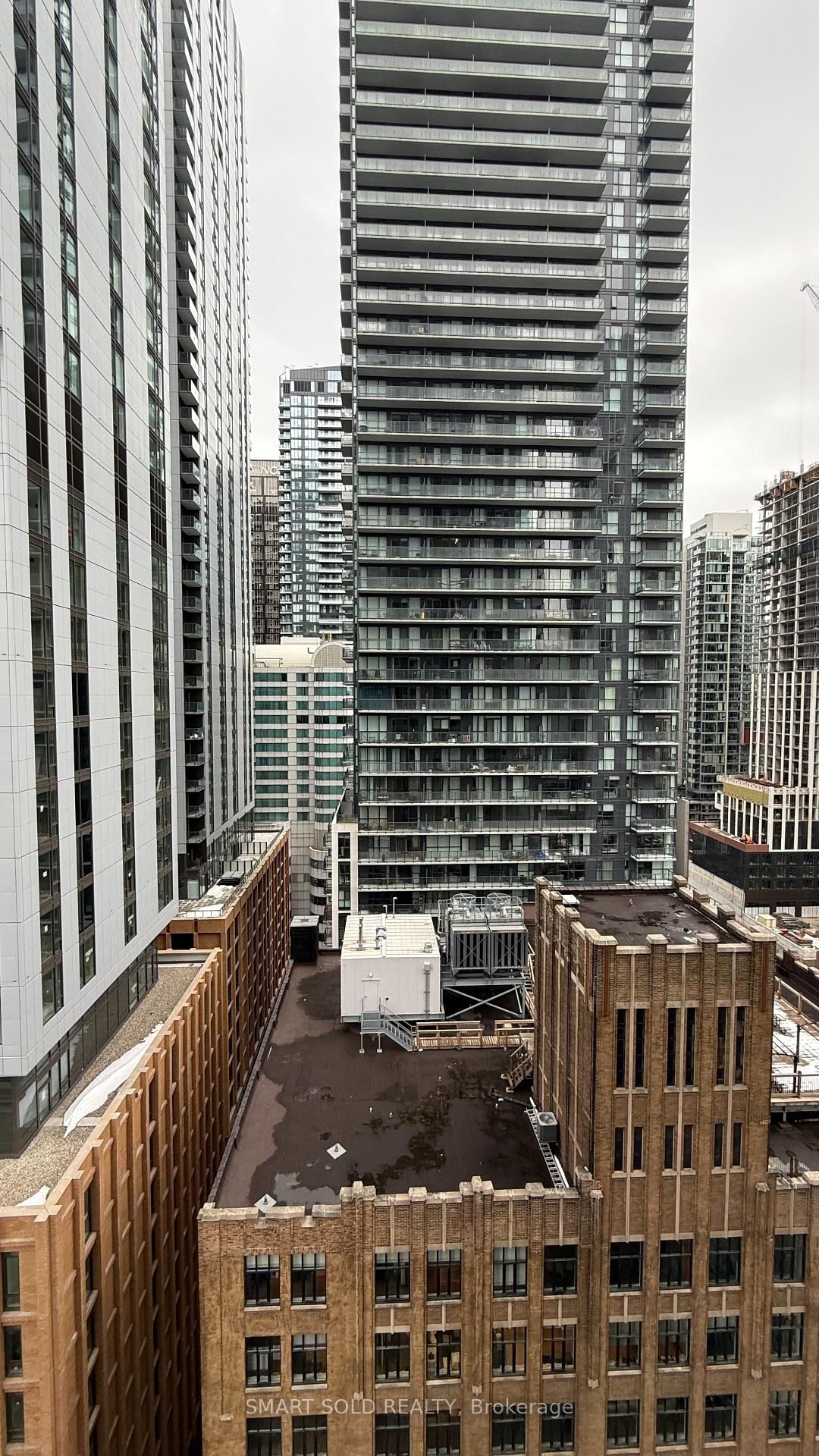 101 Peter St, unit 1906 for rent