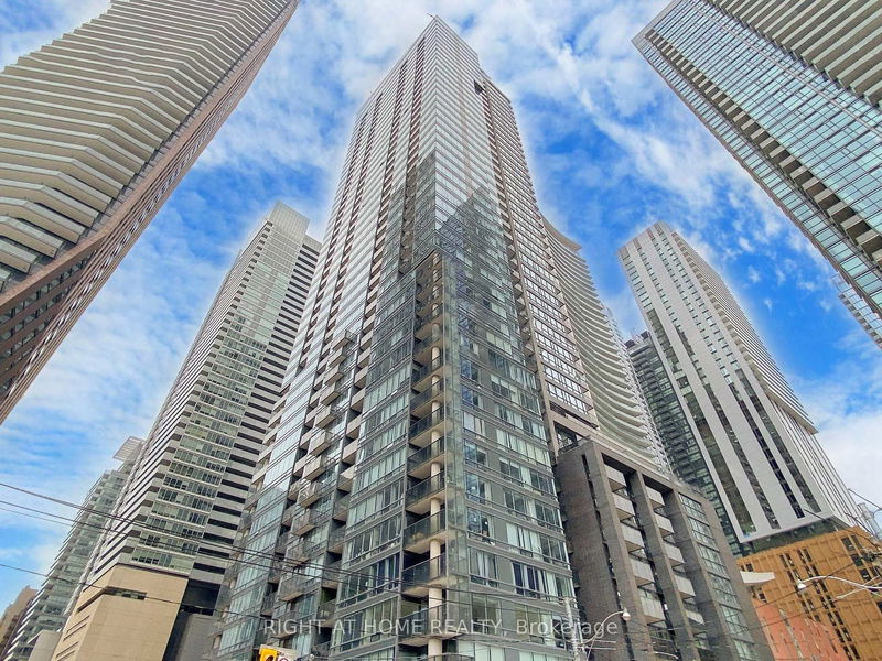 295 Adelaide St W, unit 318 for rent