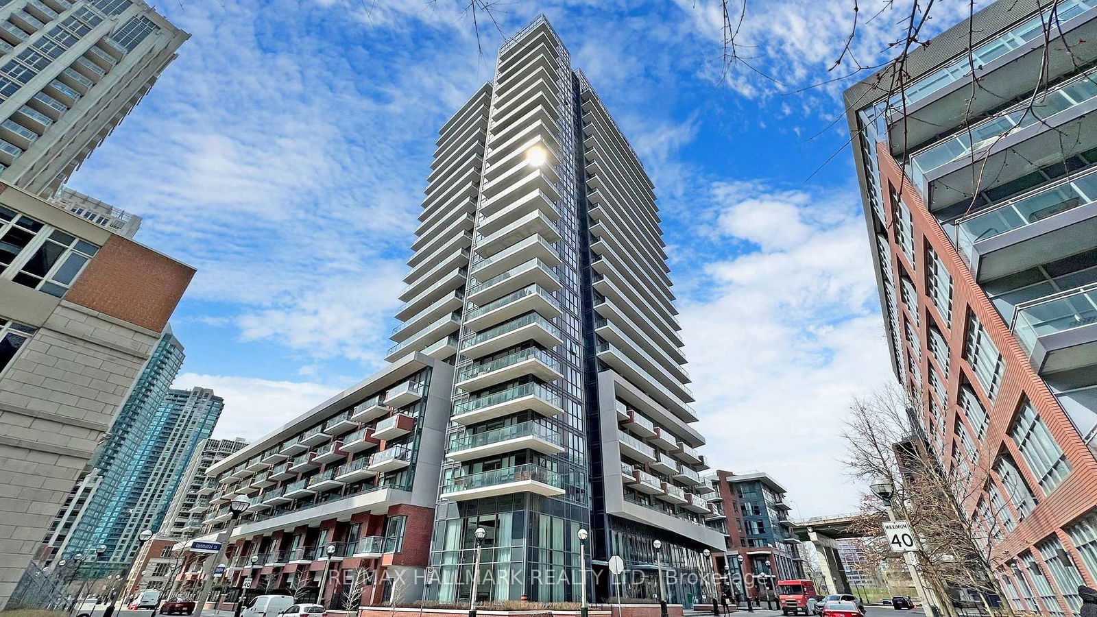 38 Iannuzzi St, unit 1808 for rent