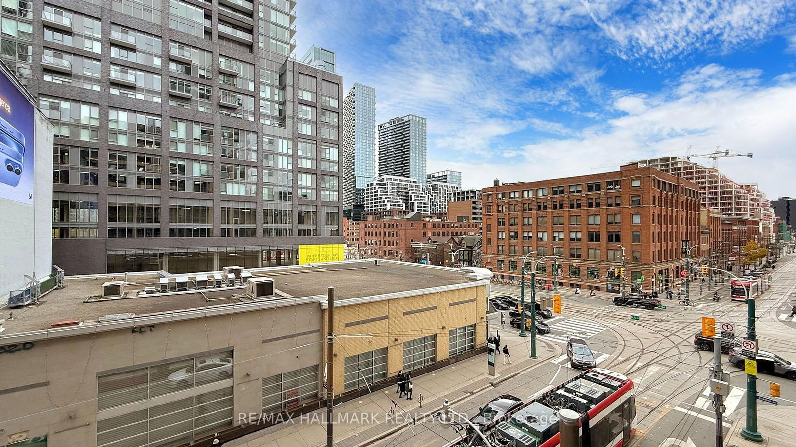 438 King St W, unit 414 for sale