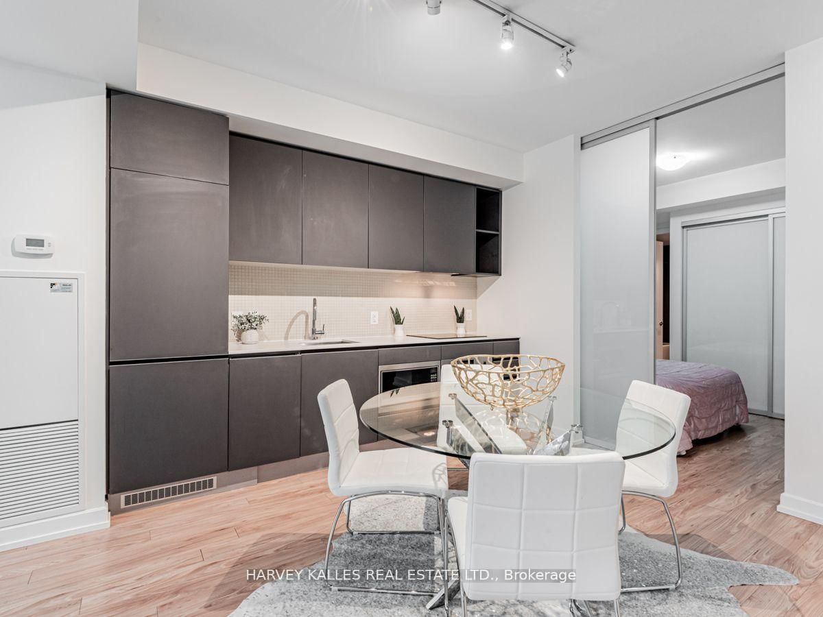 377 Madison Ave, unit 314 for sale