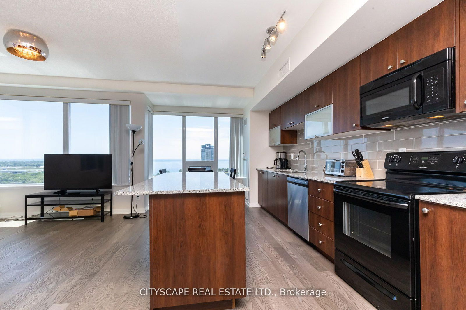 59 East Liberty St, unit 2401 for rent